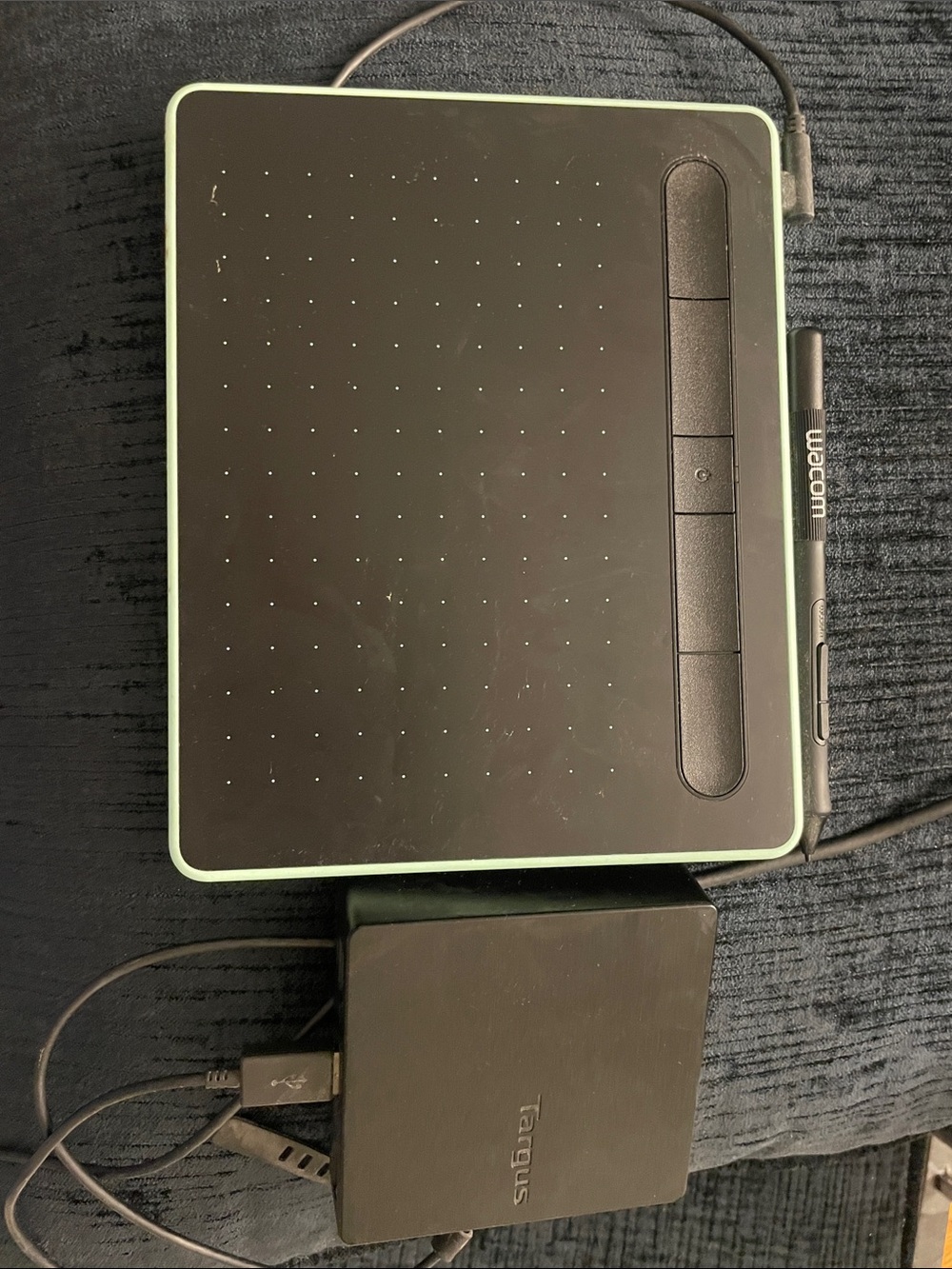 Wacom Intuos Small Bluetooth Graphics Drawing Tablet